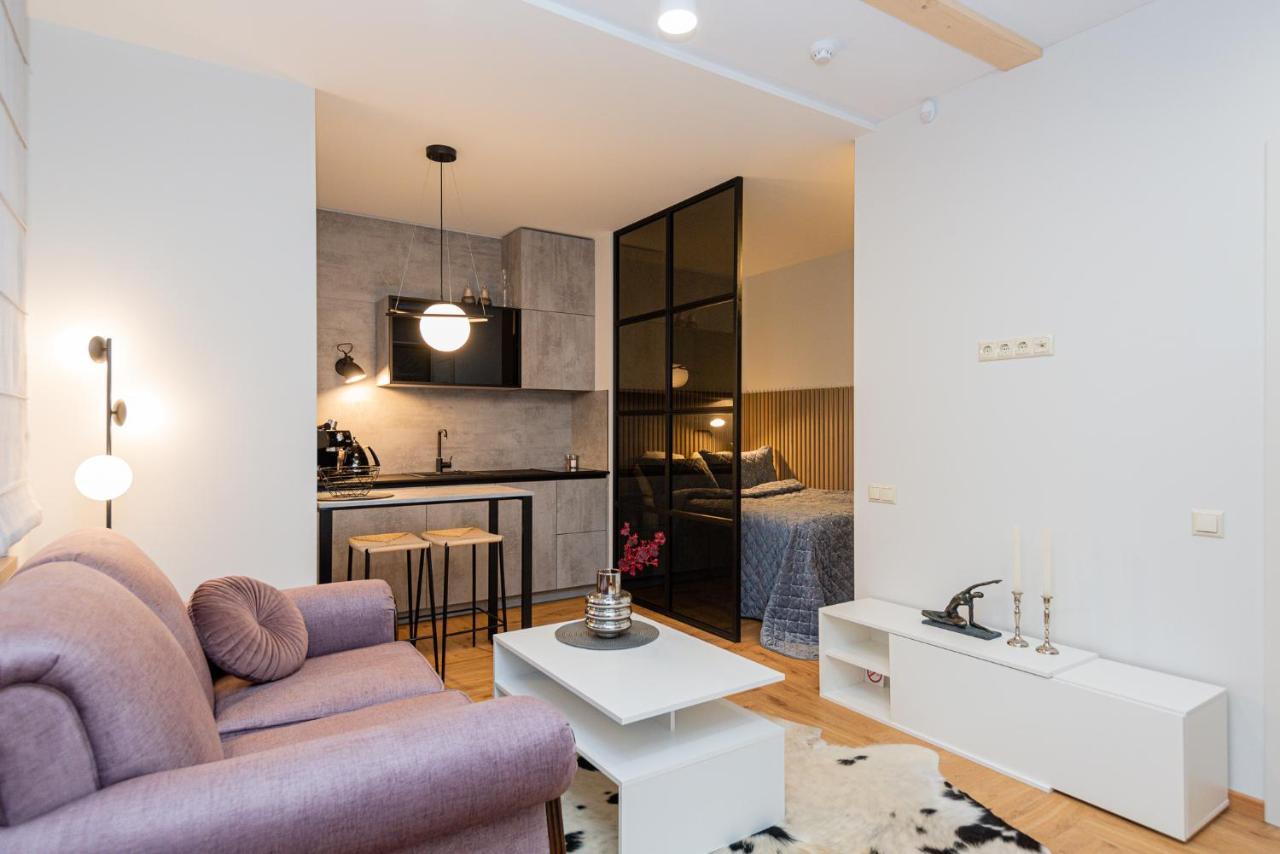 Memel Townhouse Apartamentai Клайпеда Екстериор снимка