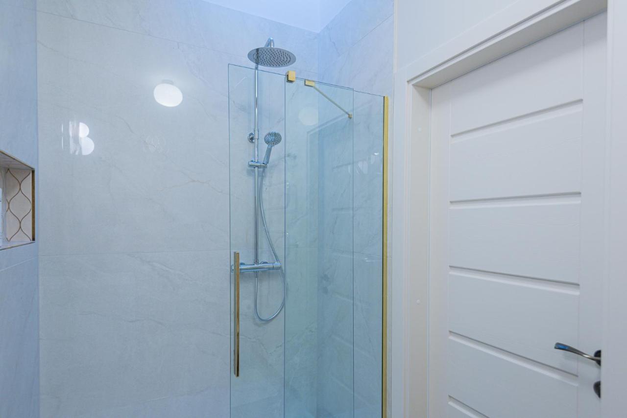 Memel Townhouse Apartamentai Клайпеда Екстериор снимка